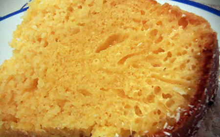 BOLO DE COCO COM LEITE CONDENSADO
