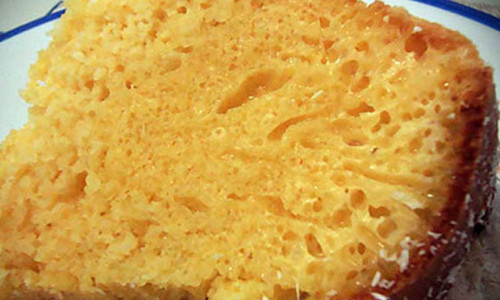 BOLO DE COCO COM LEITE CONDENSADO