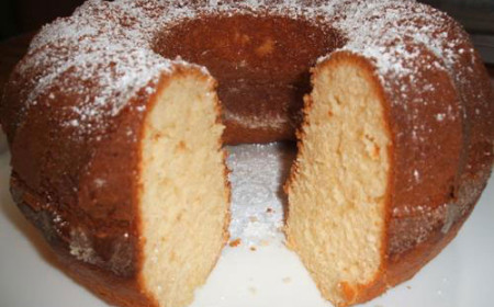 BOLO DE IOGURTE