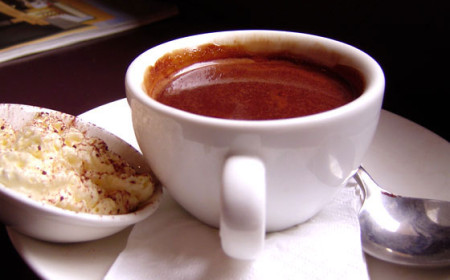 CHOCOLATE QUENTE CREMOSO
