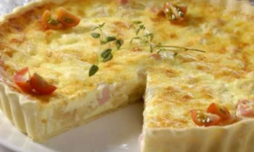QUICHE DE PALMITO E PEITO DE PERU