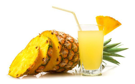 SUCO ABACAXI COM MA E GENGIBRE
