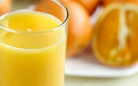 SUCO DE LARANJA COM LINHAA