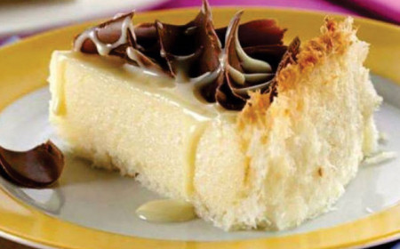 TORTA DE COCO E LEITE CONDENSADO