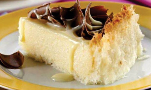 TORTA DE COCO E LEITE CONDENSADO